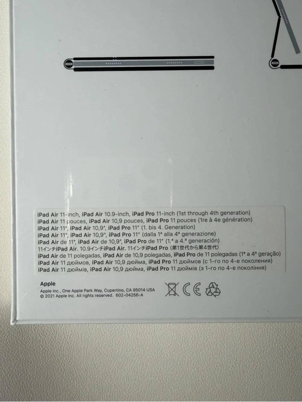 Apple iPad Magic Keyboard - White and Silver Accents